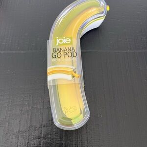 Joie Banana Go Pod - Yellow NEW on the go container